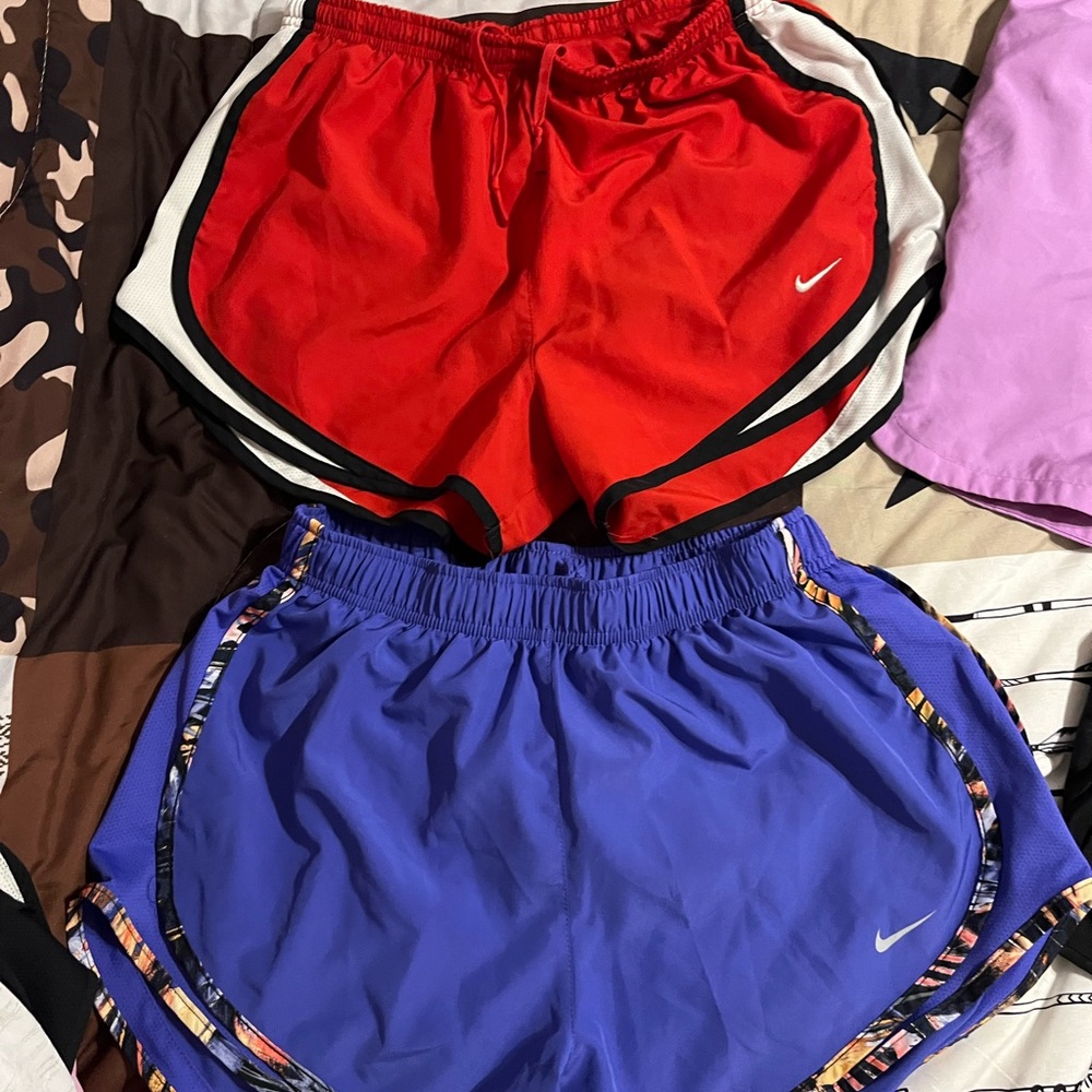 (4) Euc Nike Bundle Size Medium - image 3